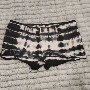 Black & white tie dye Carmar jean shorts size 26